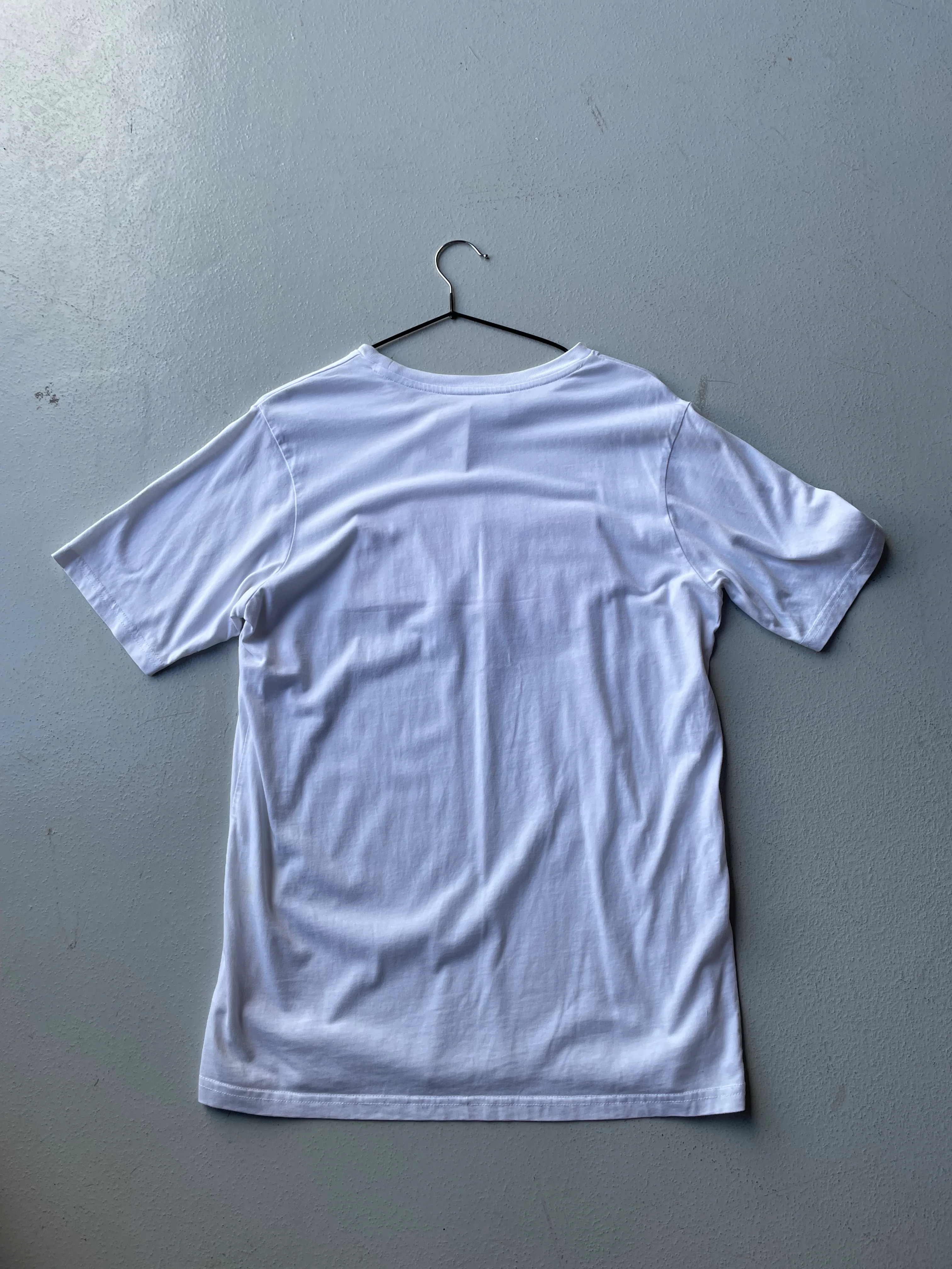 White Fila T-shirt with Red Fluffy Sellout - Image 5