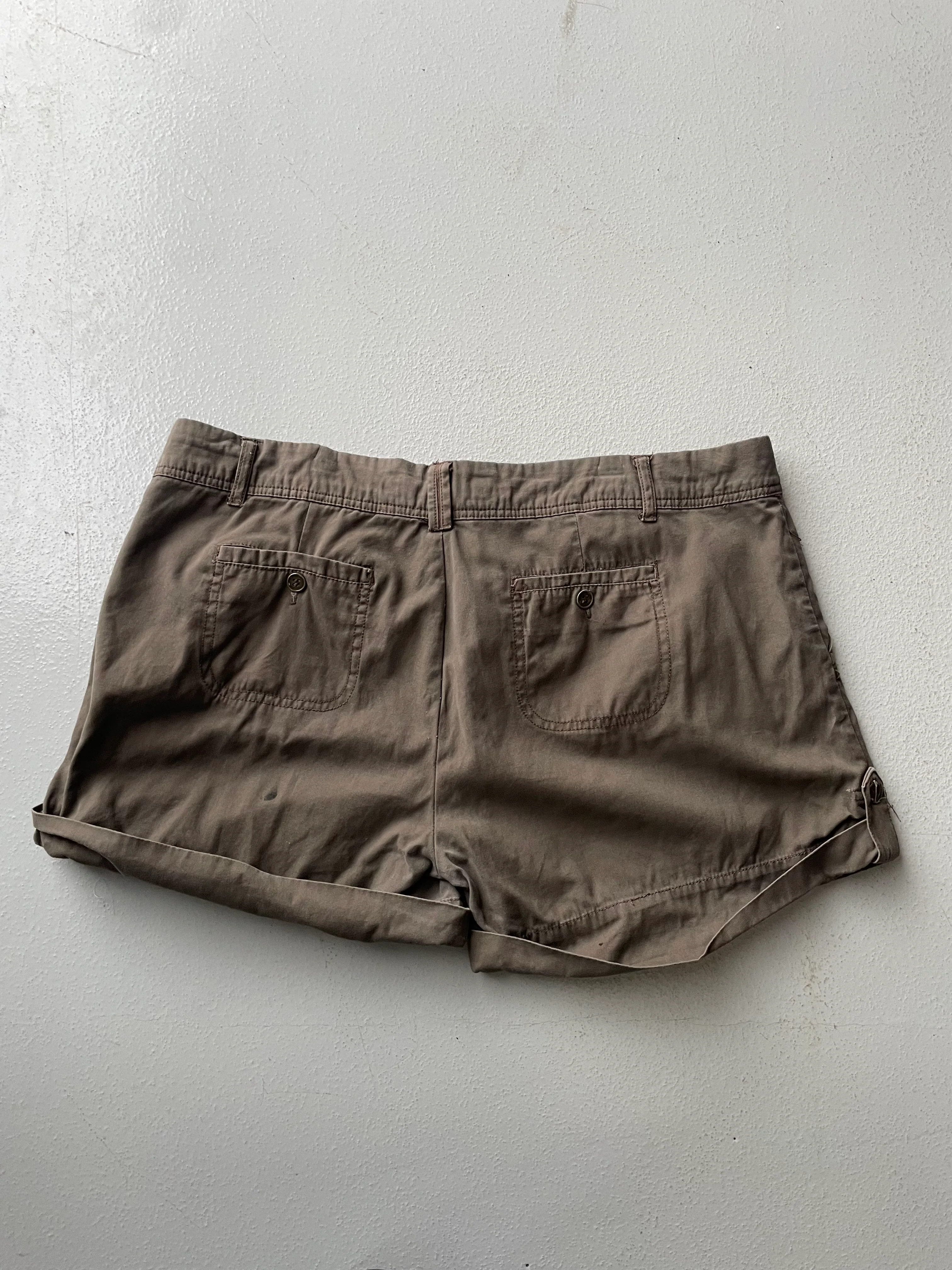 Y2k Brown Cargo Shorts - Image 3